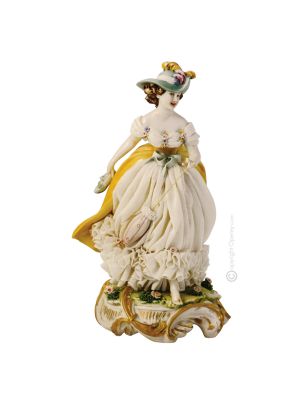 A PIEDI NUDI NEL PARCO Statuetta statua statuina porcellana Capodimonte fatto a mano made in Italy