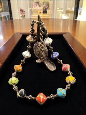 Collana con perle a doppio cono in autentico vetro di Murano, fatte a mano