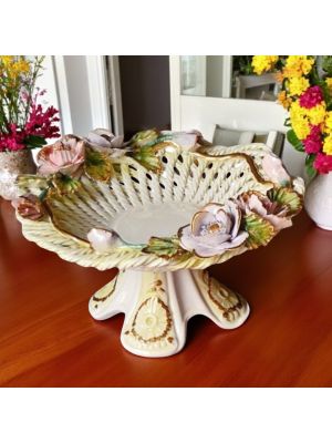 Alzata, centrotavola in ceramica artistica, decorata con margherite e dettagli in oro, fatto a mano