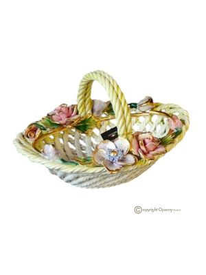 Centrotavola, cestino in ceramica pregiata, impreziosito con fiori e dettagli in oro, fatto a mano.