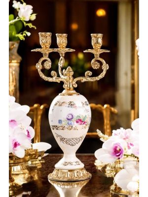 Candelabro 3 fiamme in ceramica di alta qualità, con dettagli floreali ed oro, fatto a mano.