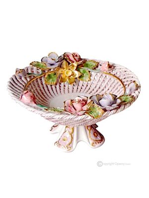 Alzata centrotavola in ceramica stile barocco, decorata con fiori e dettagli dorati, realizzata a mano.
