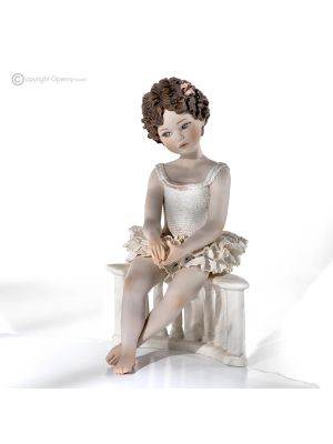 LINDA - Capodimonte, ballerina in porcellana pregiata, eleganza e poesia.