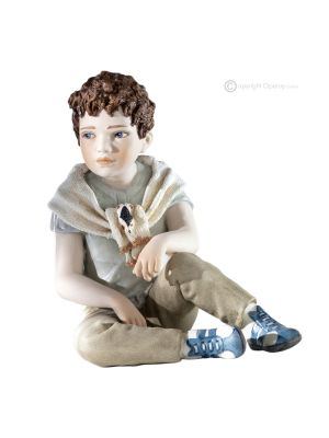 LORENZO - Statuetta Capodimonte, arte pura in porcellana unica e romantica.