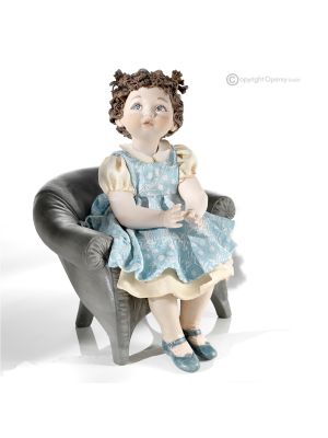 PIERINA - Capodimonte, statuetta artigianale in porcellana esclusiva.