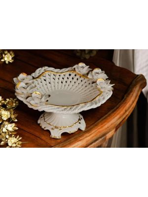 Alzata in ceramica di alta qualità, con rose, cristalli e rifiniture oro, realizzata a mano.