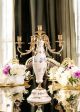 Candelabro 5 fiamme in ceramica superiore, con dettagli floreali ed oro, realizzato a mano.