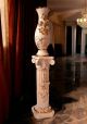 Vaso con colonna in ceramica, decorato con rose, cristalli Swarovski e particolari dorati.
