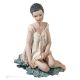 SIBILLA - Statuetta Capodimonte, un pezzo d’arte in porcellana raffinata e romantica.