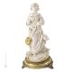 VENDITRICE DI PULCINI Statuetta statuina figura porcellana Capodimonte fatto a mano Made in Italy